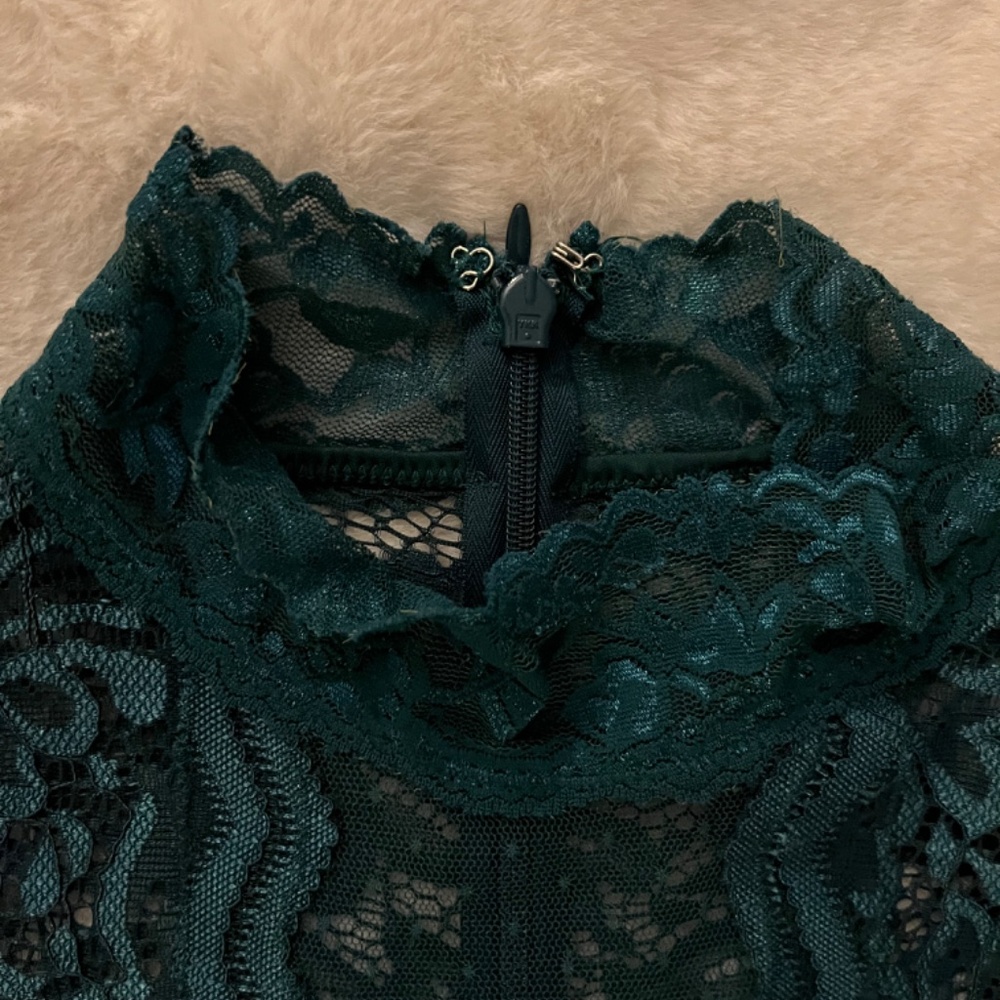 Dress - Picture 6 of 7